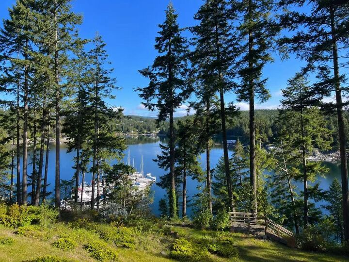 Property Photo: 5099 Johnstone Road BC V0N 2H1