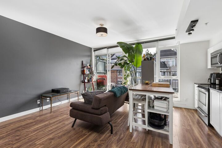 Property Photo:  2511 Quebec Street 406  BC V5T 0B6 
