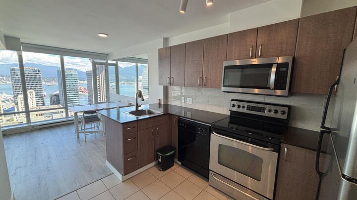 Property Photo:  610 Granville St Street 2908  BC V6C 3J3 