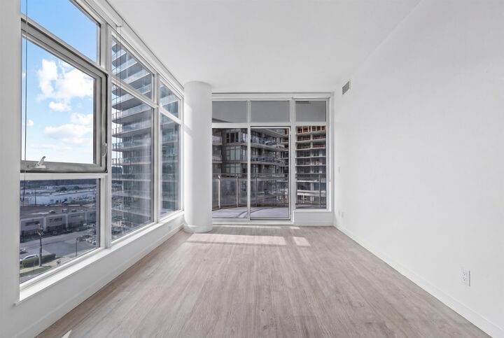 Property Photo:  5333 Goring Street 907  BC V5B 3A2 