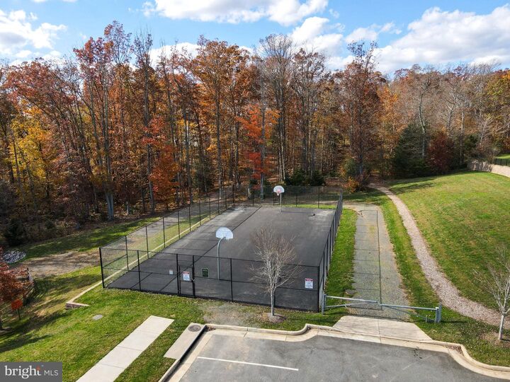 Property Photo: 15521 Ann Arden Avenue VA 22193