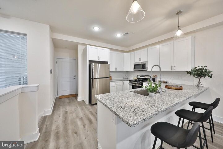 Property Photo: 962 N 8th Street 4 PA 19123