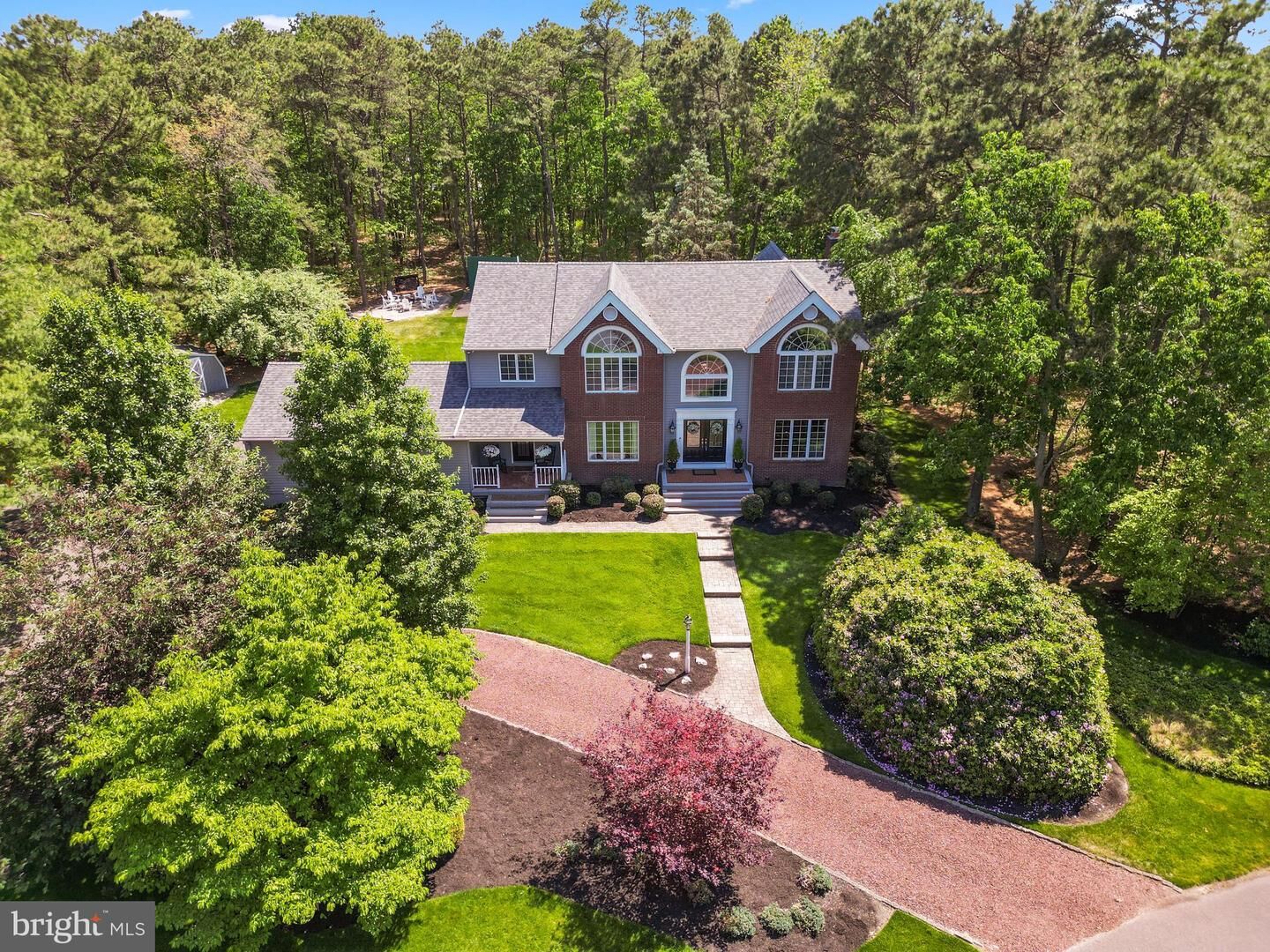 Property Photo:  2 Aldworth Court  NJ 08055 
