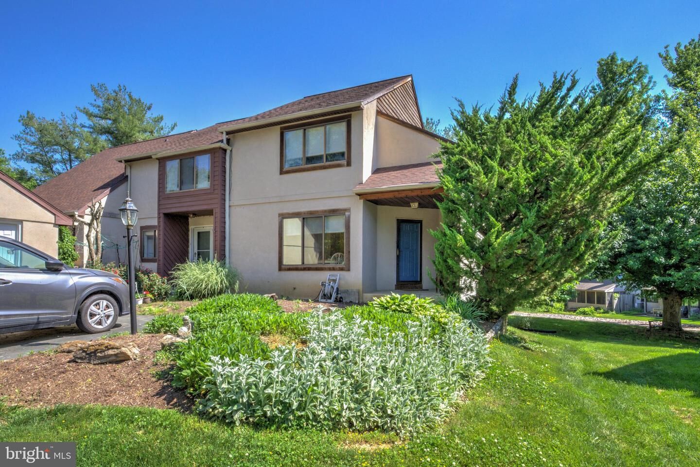 Property Photo: 450 Stonegate Court PA 17551