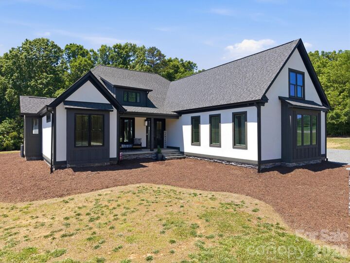 Property Photo: 8815 Bringle Ferry Road NC 28146