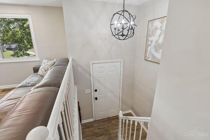 Property Photo:  6673 Fernshire Court  OH 45040 