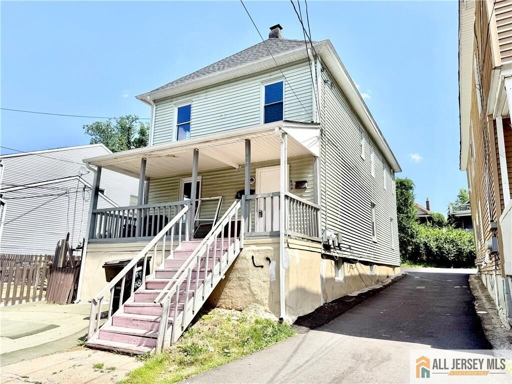 Property Photo:  659 S 2nd Street  NJ 07060 