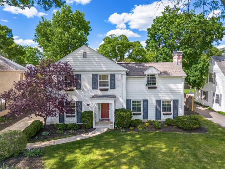 Property Photo: 2640 Sherwood Road OH 43209