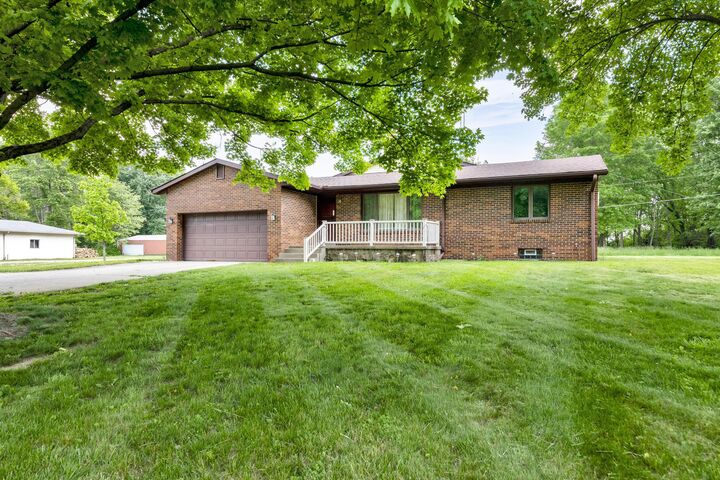 Property Photo: 7688 Cubbage Road OH 43081