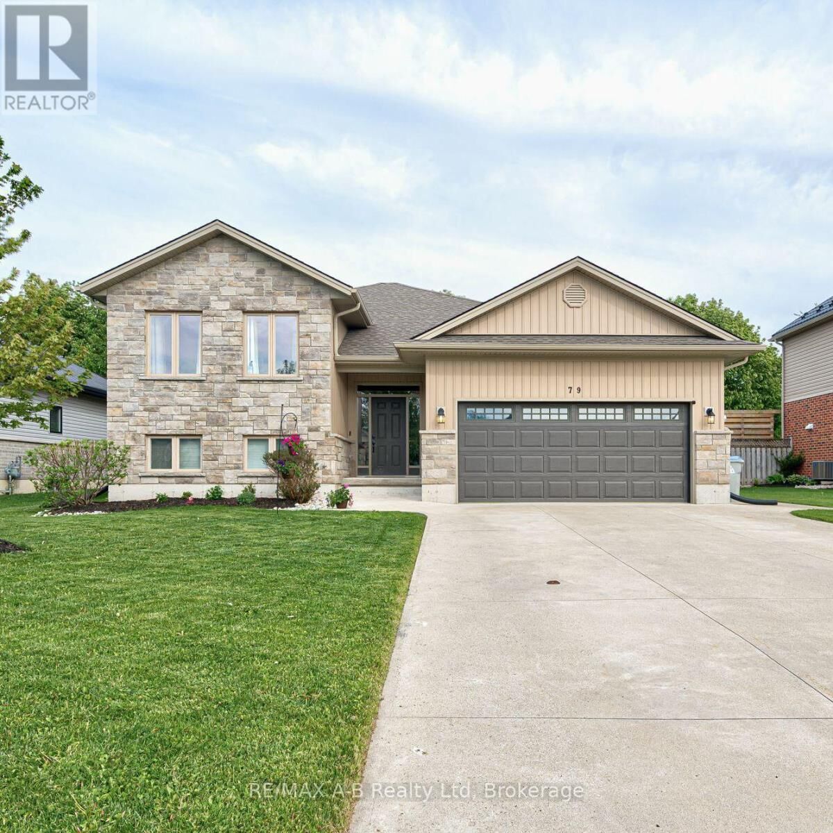 Property Photo:  79 Sylvia Street  ON N0K 1N0 