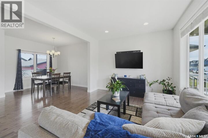 Property Photo: 530 Maple Crescent SK S0K 4S2