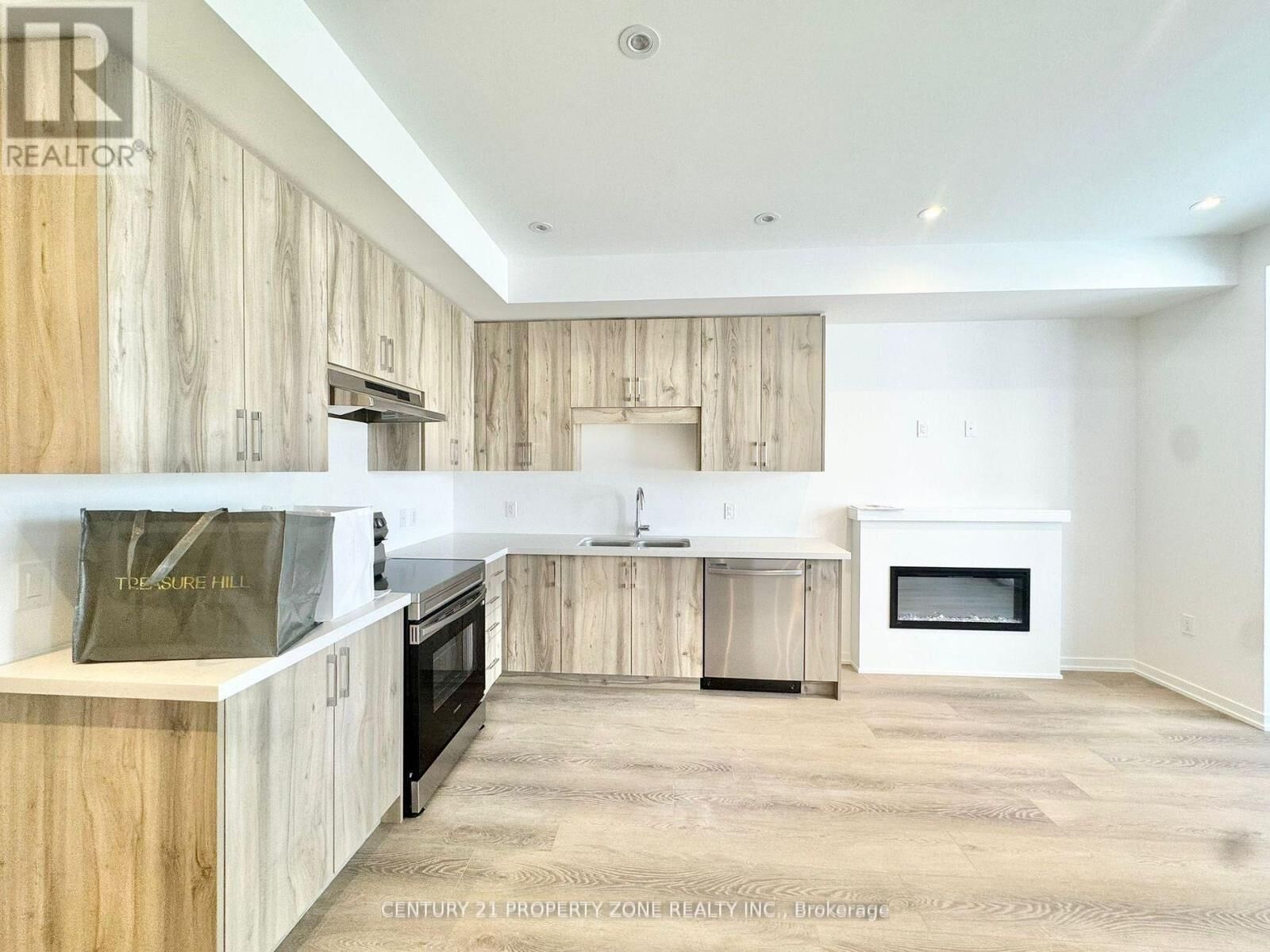 Property Photo: 49 Kingbird Common ON N1R 5S2