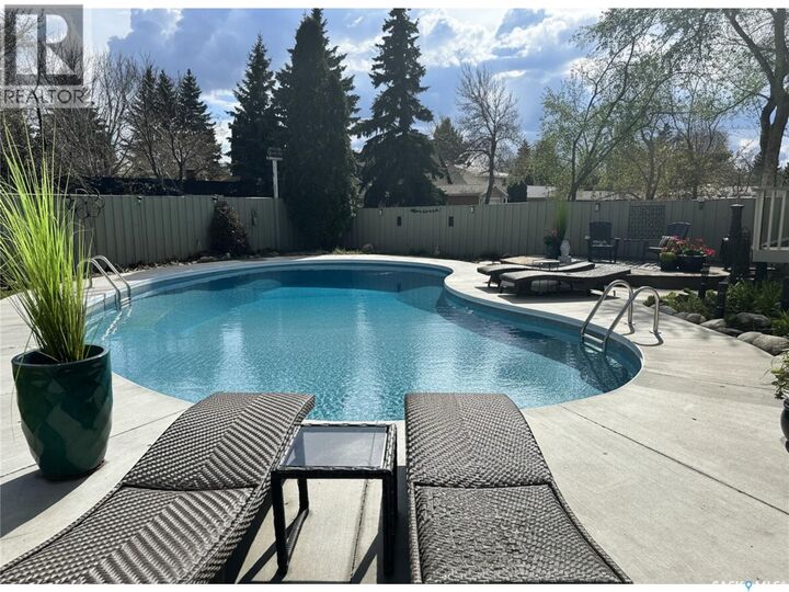 Property Photo: 30 Cambridge Crescent SK S7H 3P8