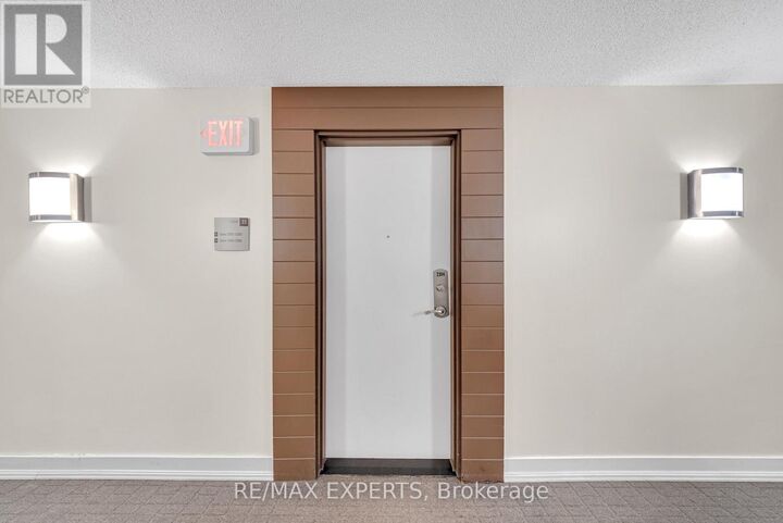 Property Photo:  2191 Yonge Street 2304  ON M4S 3H8 