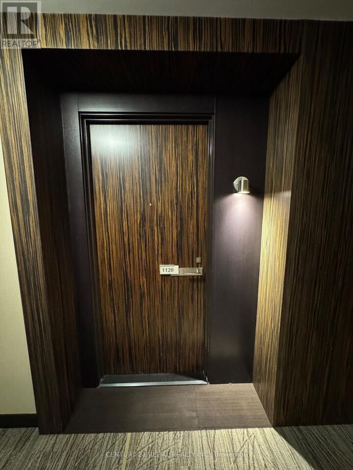 Property Photo: 277 South Park Road 1120 ON L3T 0B8