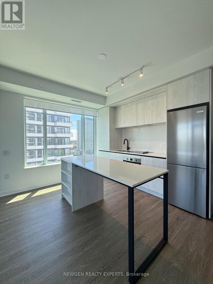Property Photo:  2495 Eglinton Avenue West 1203  ON L5M 2T2 
