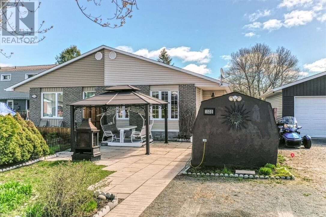 Property Photo: 1532 Yarmouth ON P3A 5A6