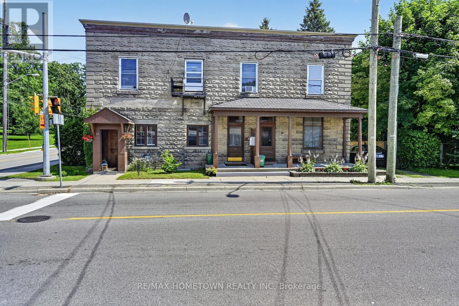 Property Photo: 61 Pearl Street East ON K6V 1P6