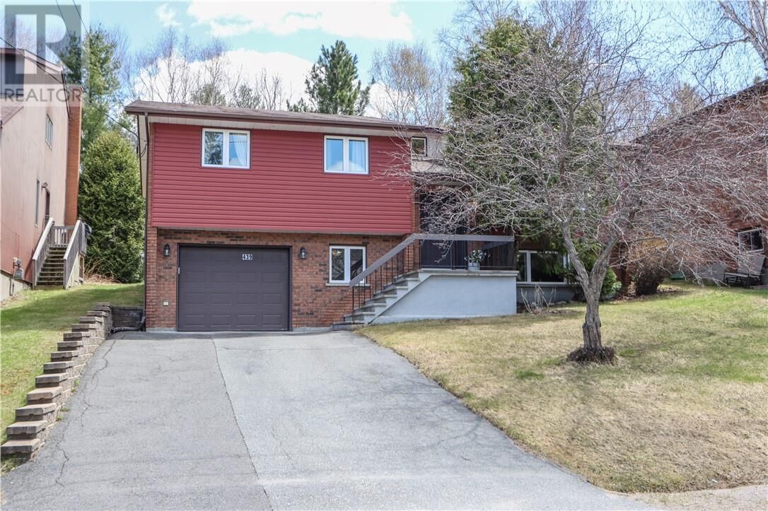 Property Photo:  439 Kaireen Street  ON P3E 5T3 