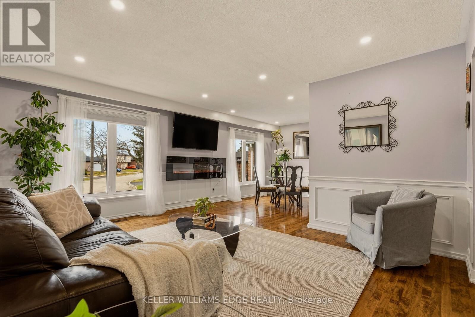 Property Photo:  21 Milverton Close  ON L0R 2H3 