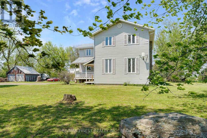 Property Photo: 47 Taylor Road West ON K7G 2V3