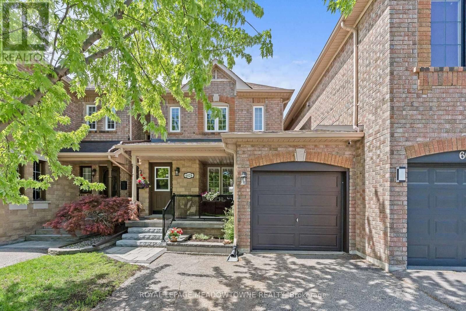 Property Photo:  6028 Clover Ridge Crescent  ON L5N 7B4 