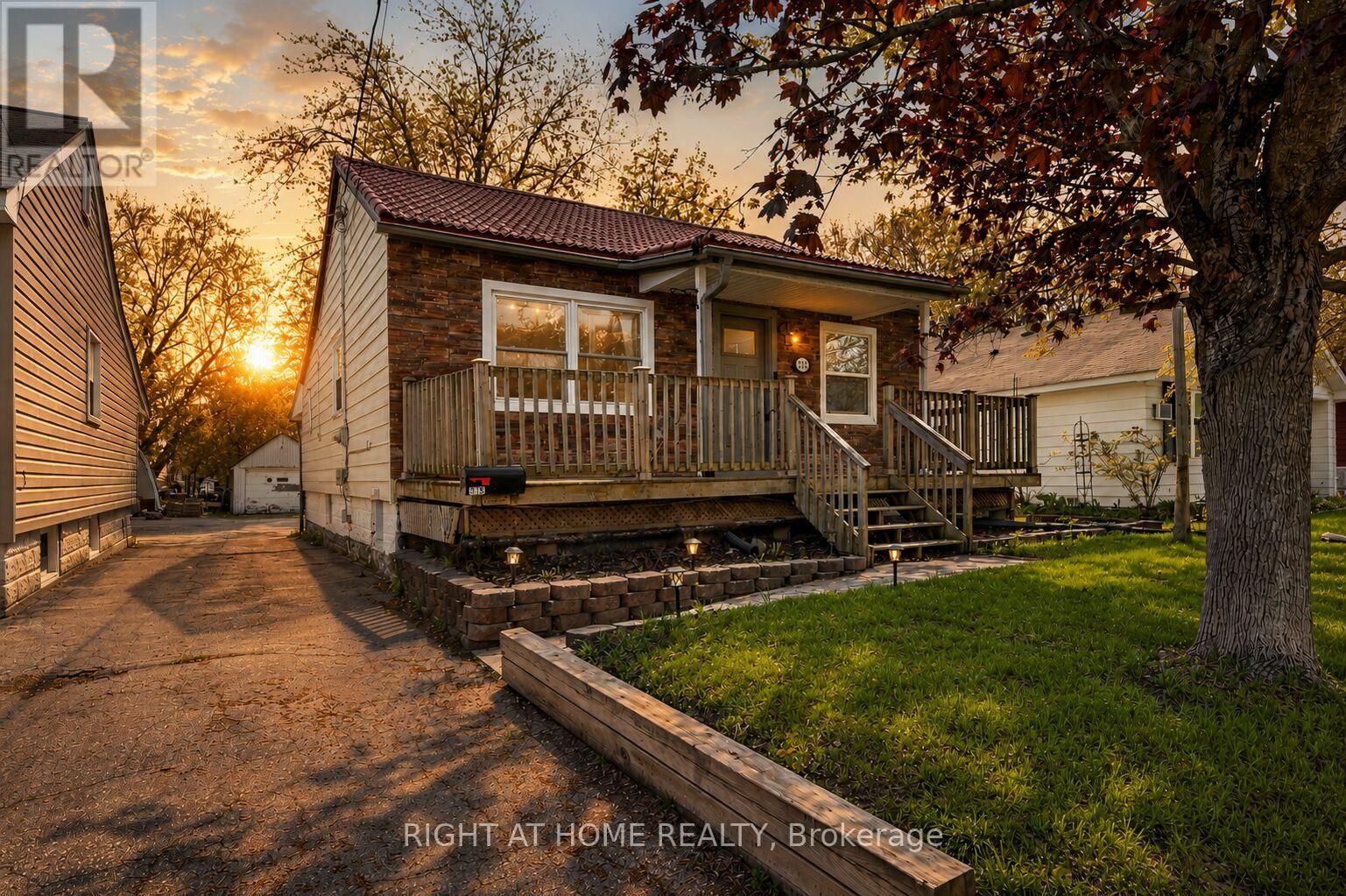 Property Photo: 313 Mary Street ON L3V 3E9