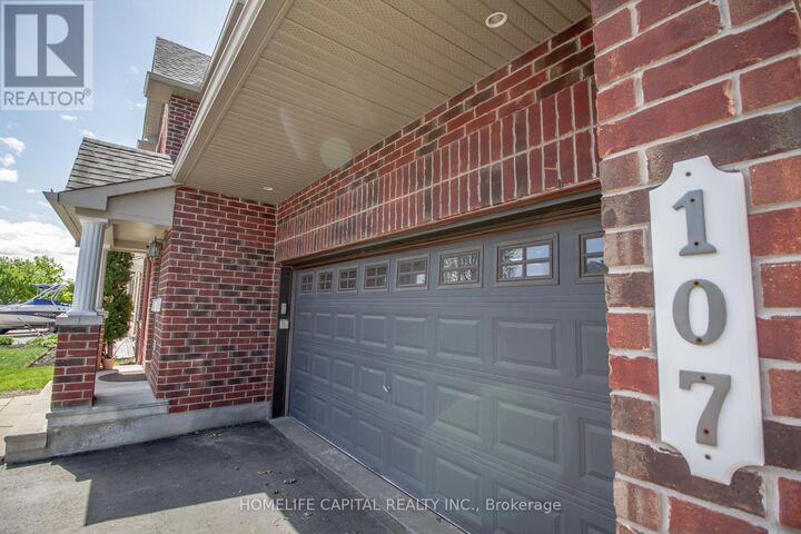 Property Photo:  107 Vallier Way  ON K4A 0R3 