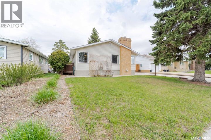 Property Photo:  1325 King Crescent  SK S6H 3G3 