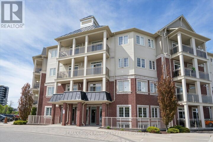Property Photo: 84 Aspen Springs Drive 124 ON L1C 0V3