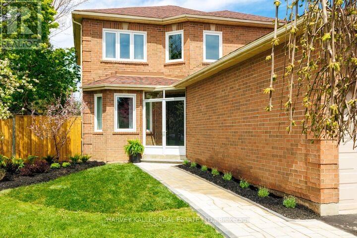 Property Photo:  4471 Romfield Crescent  ON L5M 4L1 