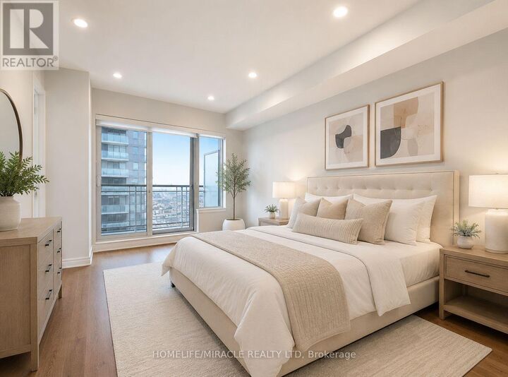 Property Photo:  385 Prince Of Wales Drive 2104  ON L5B 0C6 