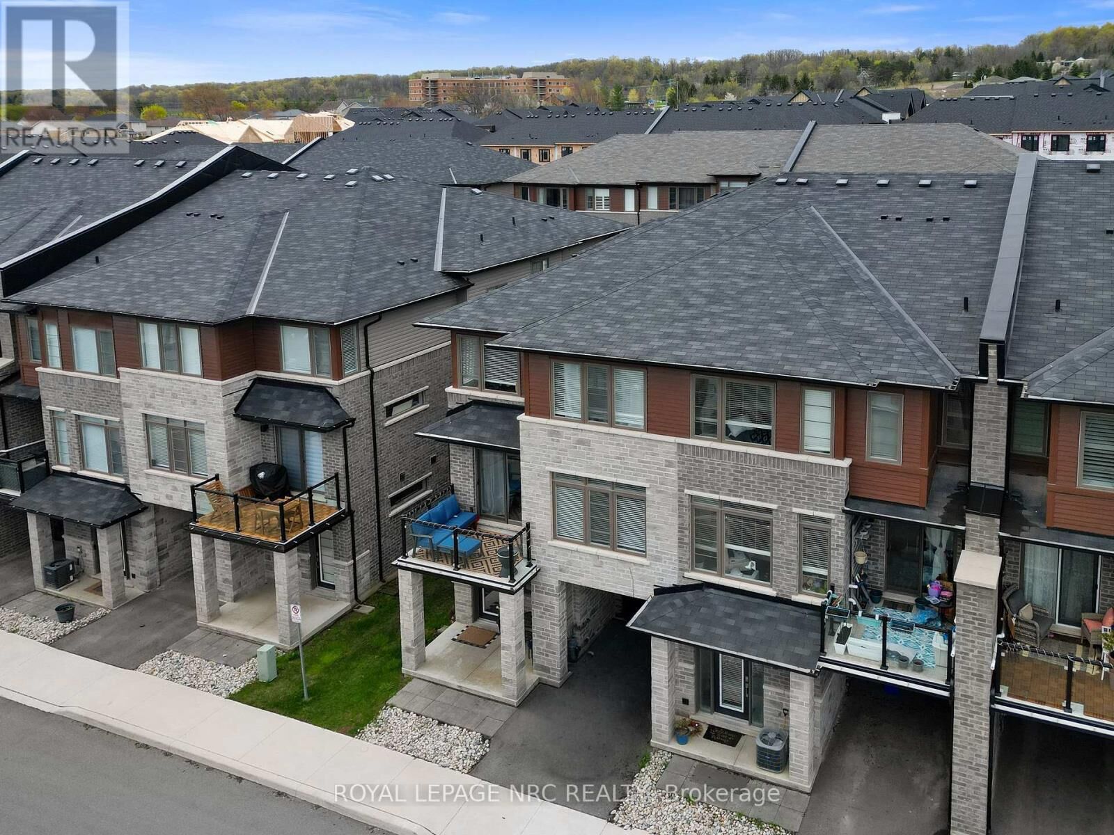 Property Photo:  5000 Connor Drive 17  ON L3J 0T4 