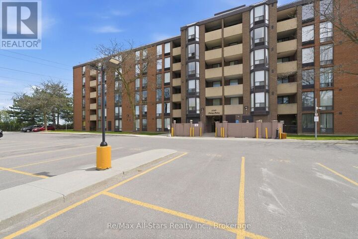 Property Photo:  1540 Pickering Parkway 301  ON L1V 3V9 