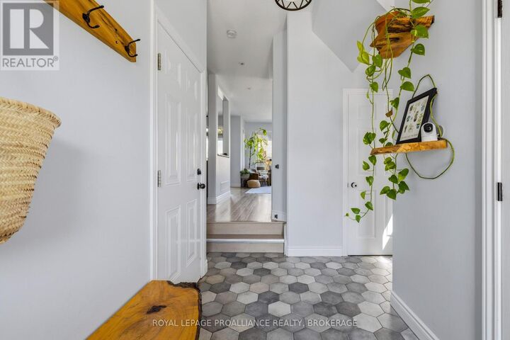 Property Photo:  318 Janette Street  ON K7P 0K8 