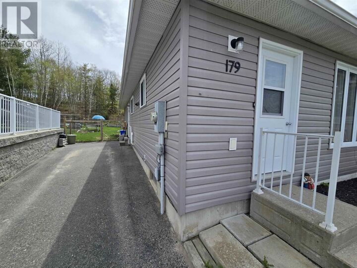 Property Photo:  179 Taylor Blvd  ON P5A 3L1 