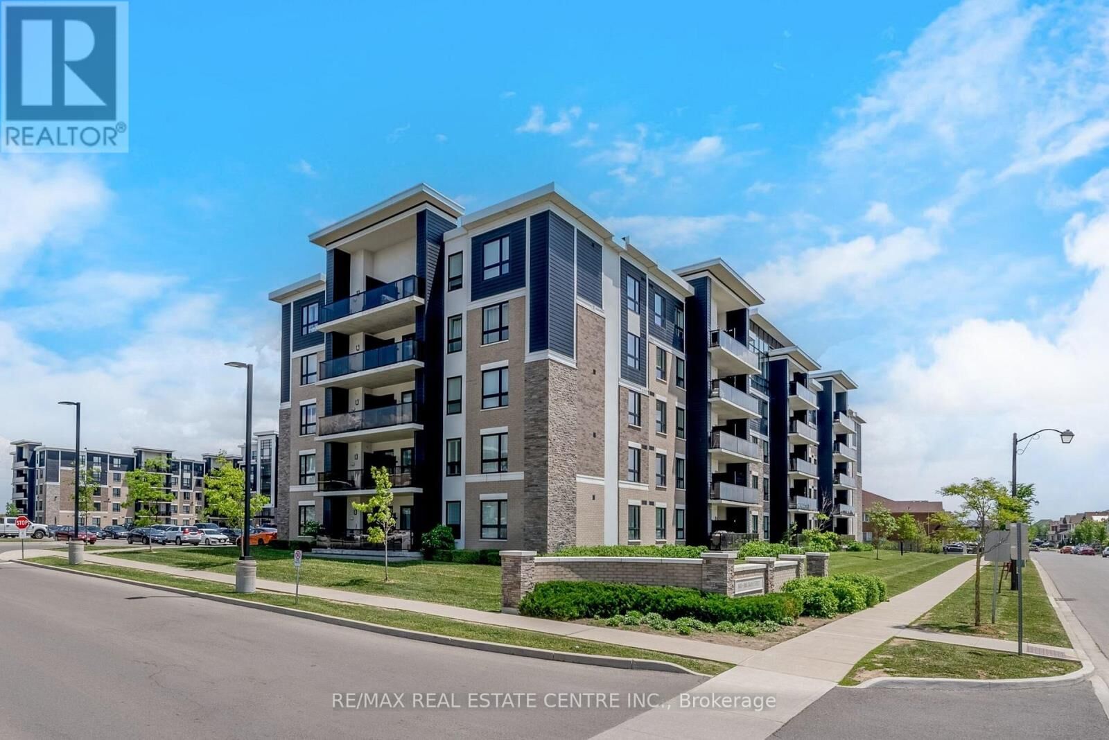 Property Photo: 650 Sauve Street 408 ON L9T 9A8