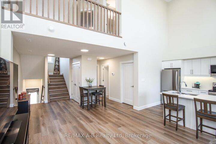 Property Photo: 37 Lane Unit #5 ON N5A 0K6