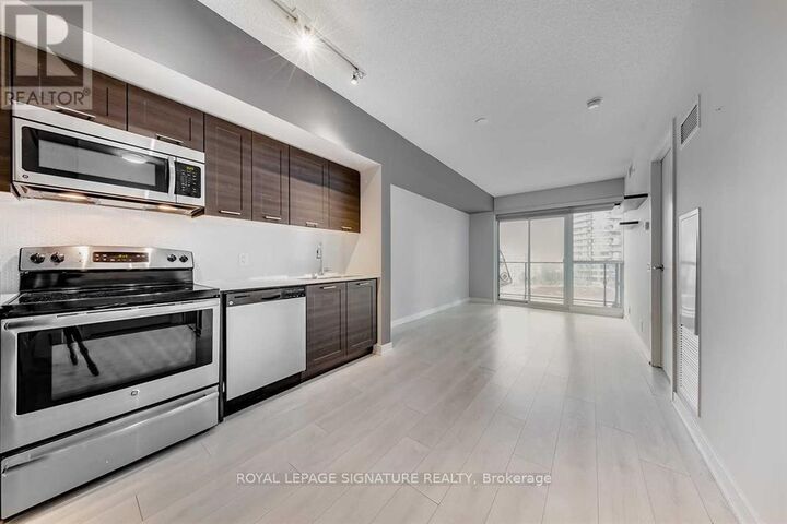 Property Photo: 2200 Lakeshore Boulevard 1003 ON M8V 1A4