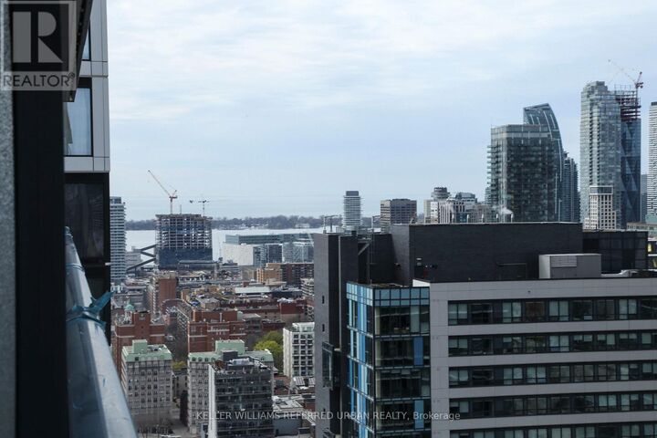 Property Photo: 251 Jarvis Street 3507 ON M5B 0C3