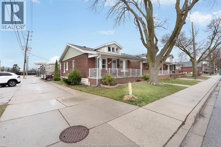 Property Photo:  1588 Marentette Avenue  ON N8X 4E3 