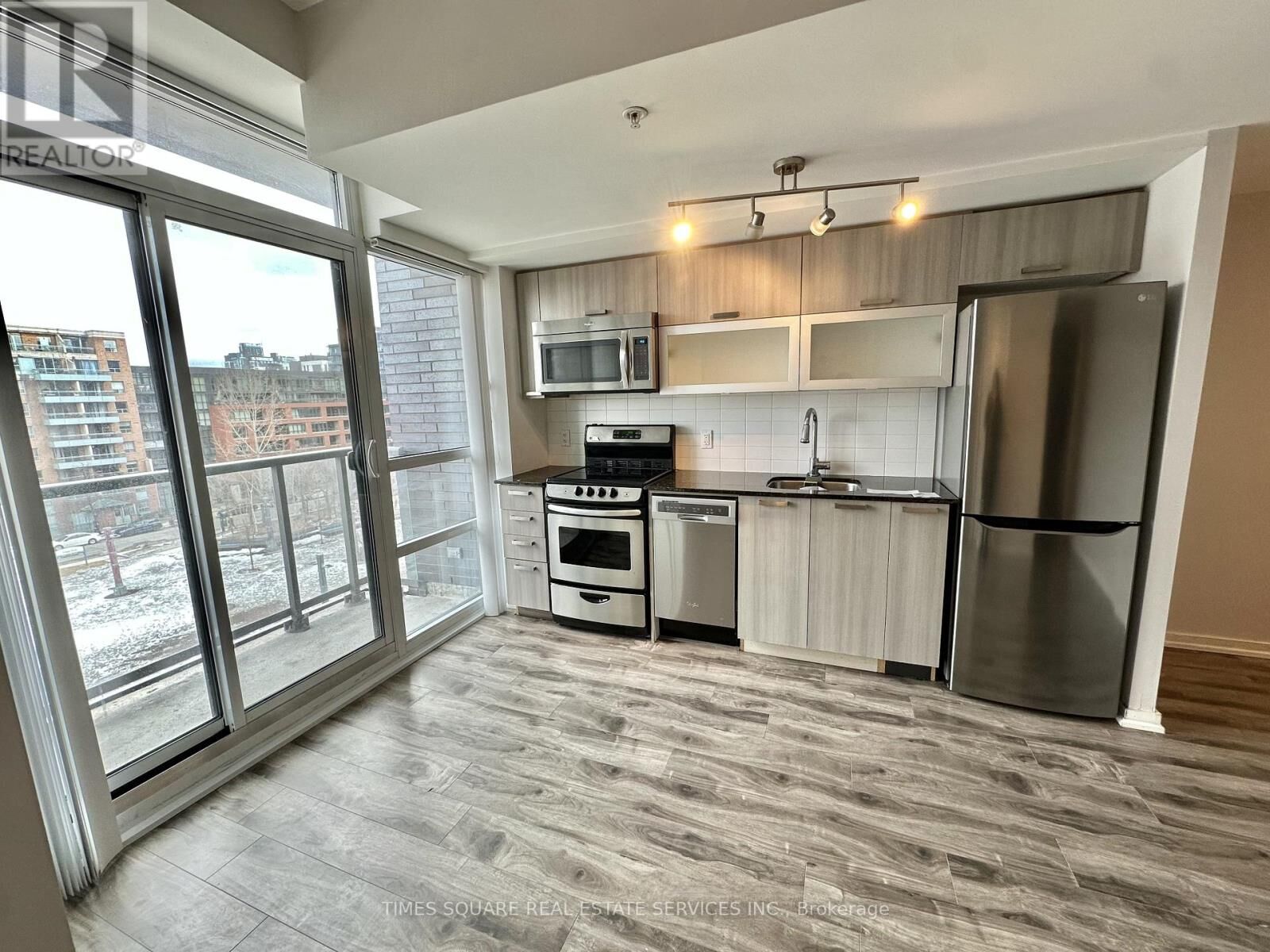Property Photo:  68 Abell Street 640  ON M6J 0B1 
