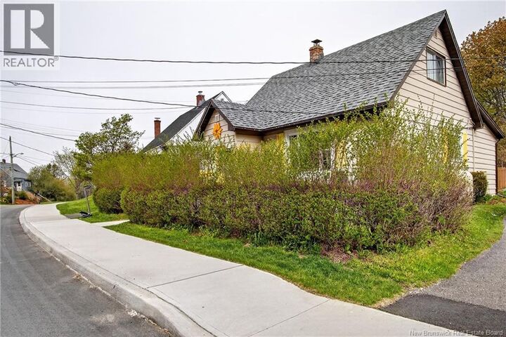 Property Photo: 32 Montgomery Crescent NB E2K 2S9