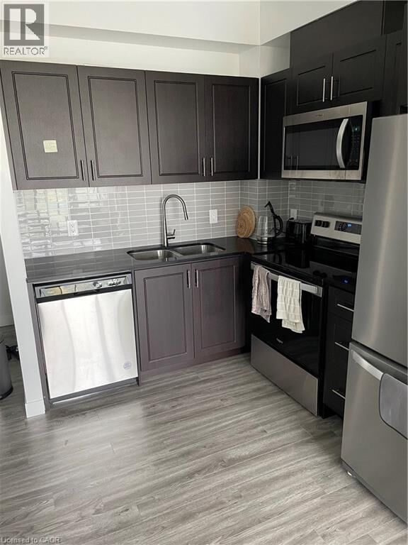 Property Photo:  128 North King Street North 711  ON N2J 0E9 