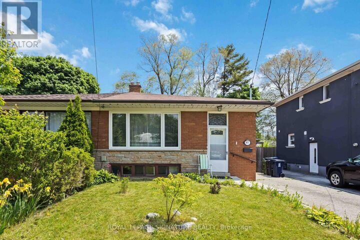 Property Photo:  143 Rodda Boulevard  ON M1E 3A1 