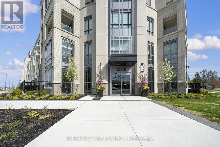 Property Photo:  2075 King Road 105  ON L7B 0R6 