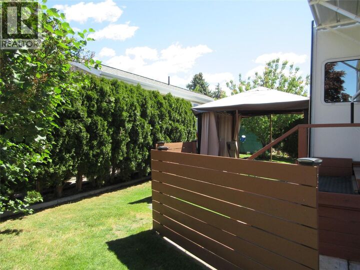 Property Photo: 415 Commonwealth Road 121 BC V4V 1P4