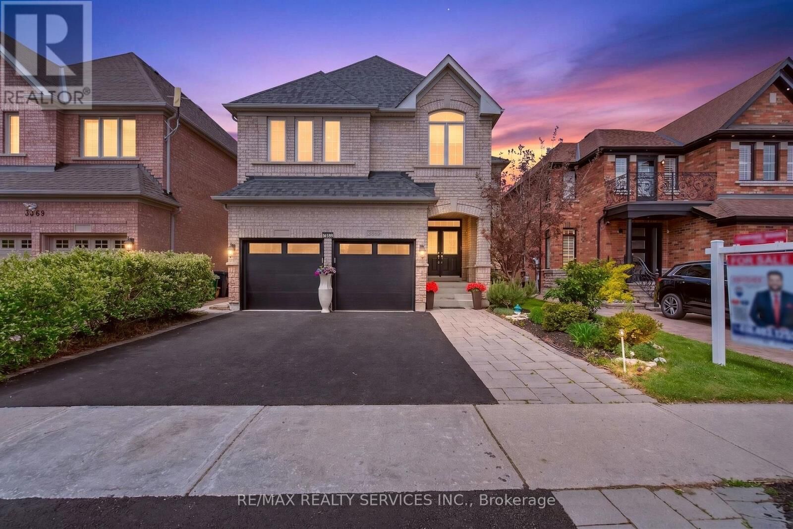 Property Photo:  3365 Destination Drive  ON L5M 7W6 