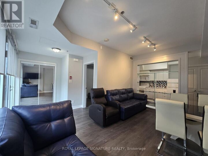 Property Photo: 726 Sheppard Avenue West 3 ON M3H 2S8