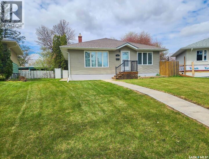 Property Photo:  5342 5th Avenue  SK S4T 0M4 